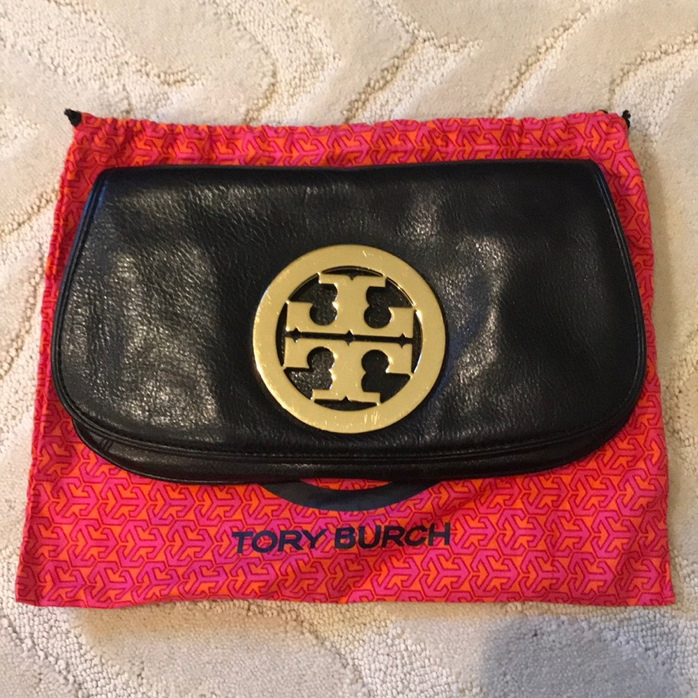 Tory Burch clutch w/ removable chain (BARELY USED)